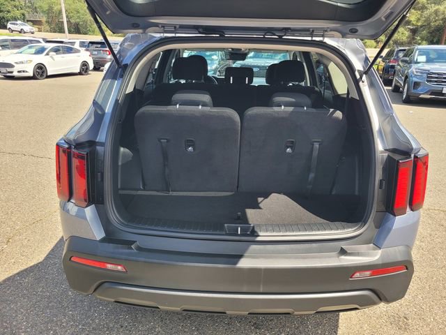 Used 2023 Kia Sorento LX FWD image 8