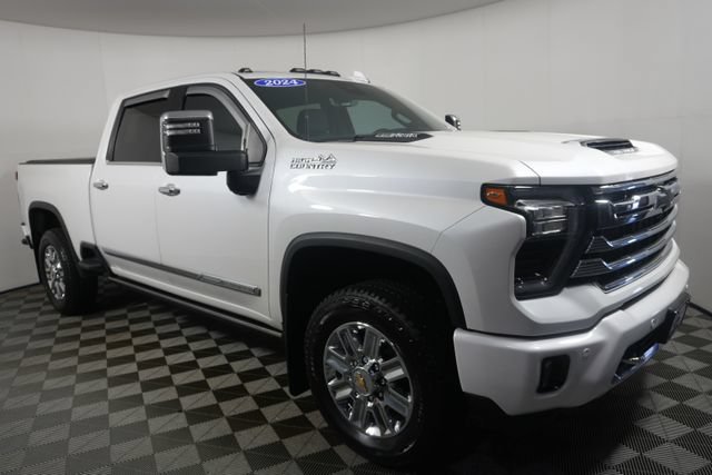 Used 2024 Chevrolet Silverado 3500 High Country w/ Technology Package