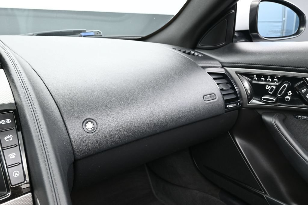 Used 2016 Jaguar F-TYPE Convertible RWD image 20