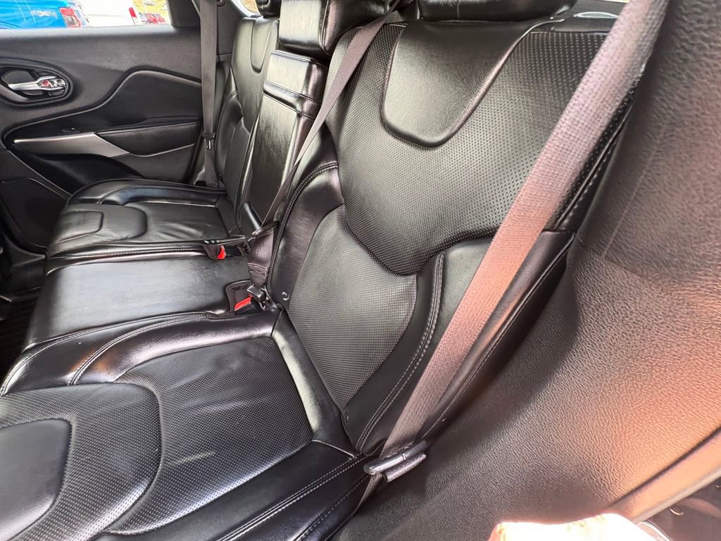 Used 2019 Jeep Cherokee High Altitude image 24