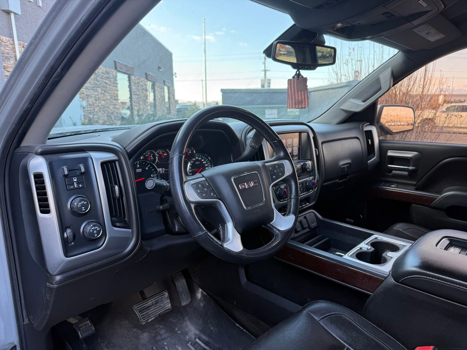 Used 2019 Chrysler Pacifica Touring-L image 12