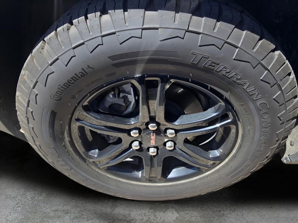 Used 2023 GMC Acadia AT4 w/ Preferred Package AWD/4WD image 15