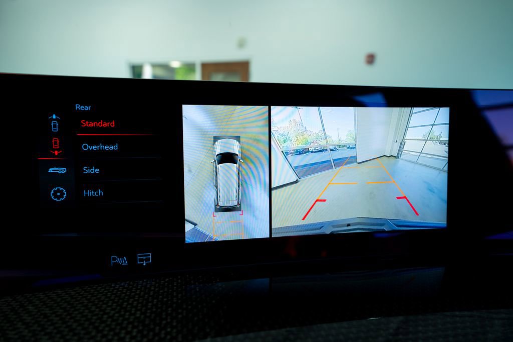 Used 2025 Cadillac Escalade V image 38