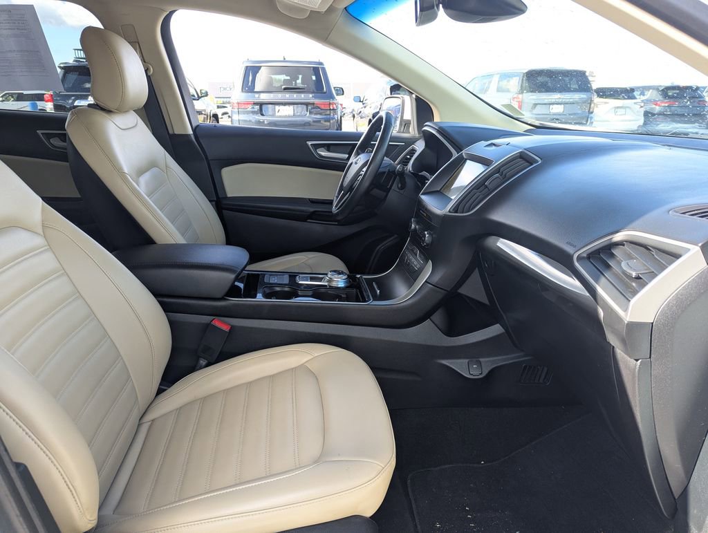 Used 2019 Ford Edge SEL w/ Equipment Group 201A AWD/4WD image 34