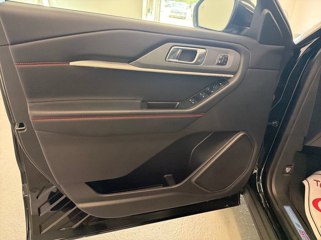 New 2027 Ford Explorer ST-Line w/ Premium Package AWD/4WD image 12