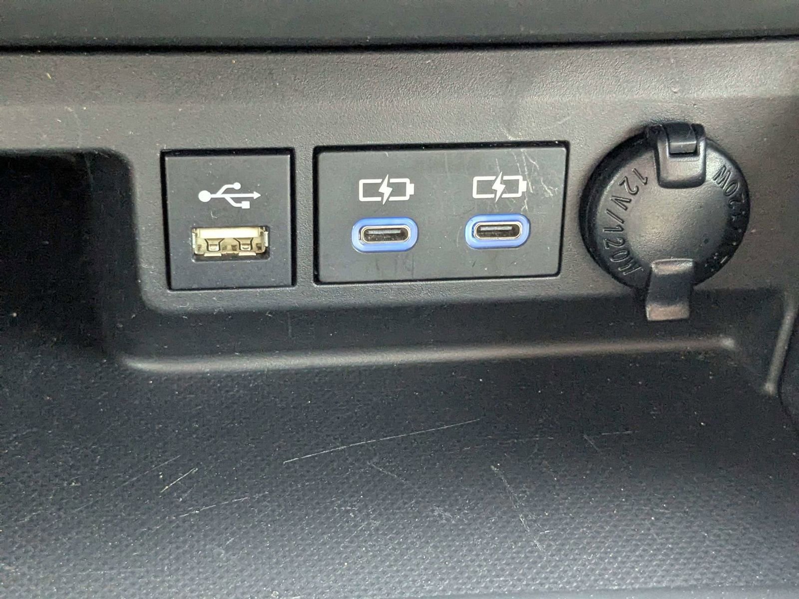 Used 2022 Toyota Highlander XLE image 24