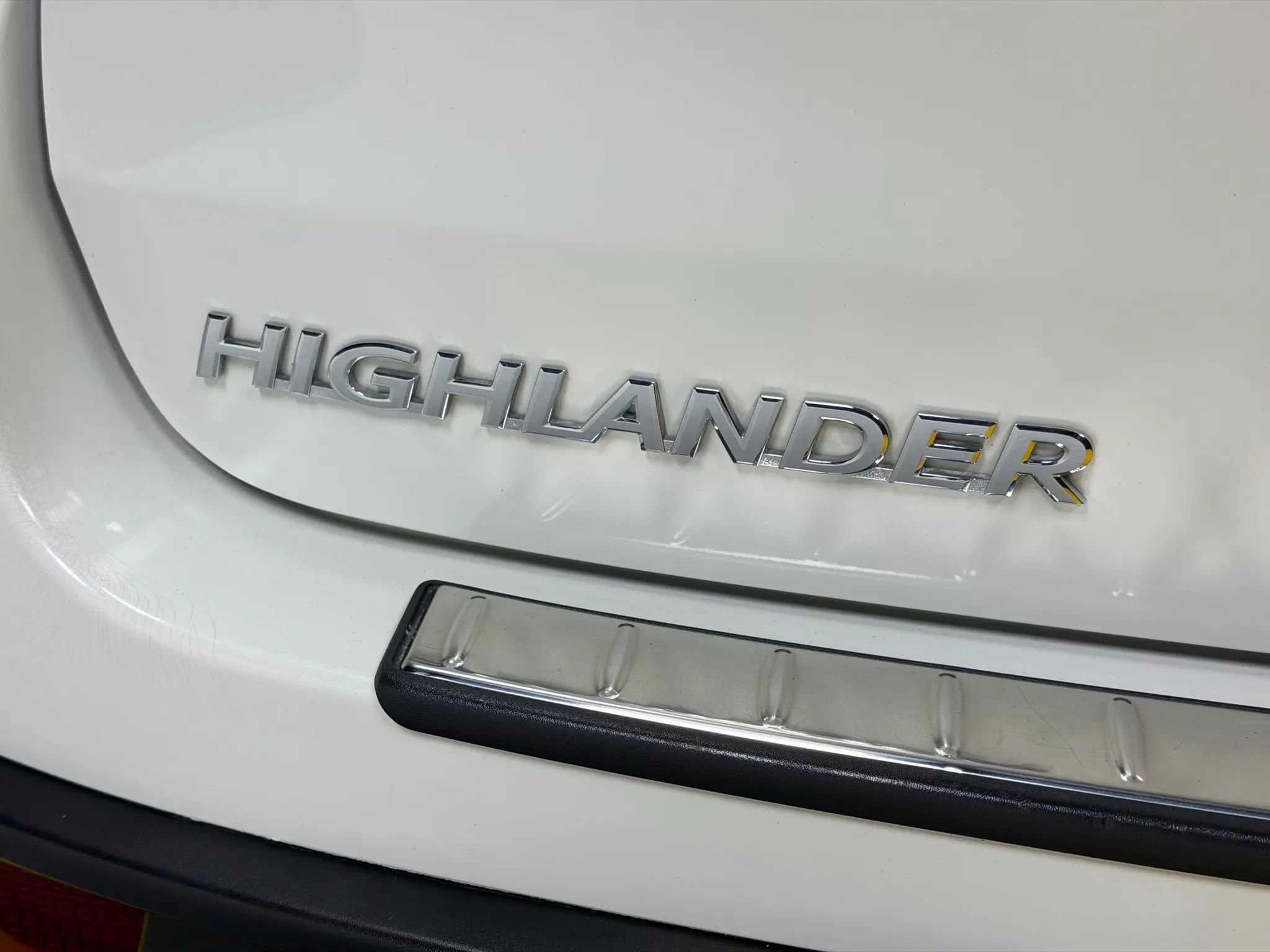 Used 2016 Toyota Highlander XLE w/ Preferred Accessory Package FWD image 11