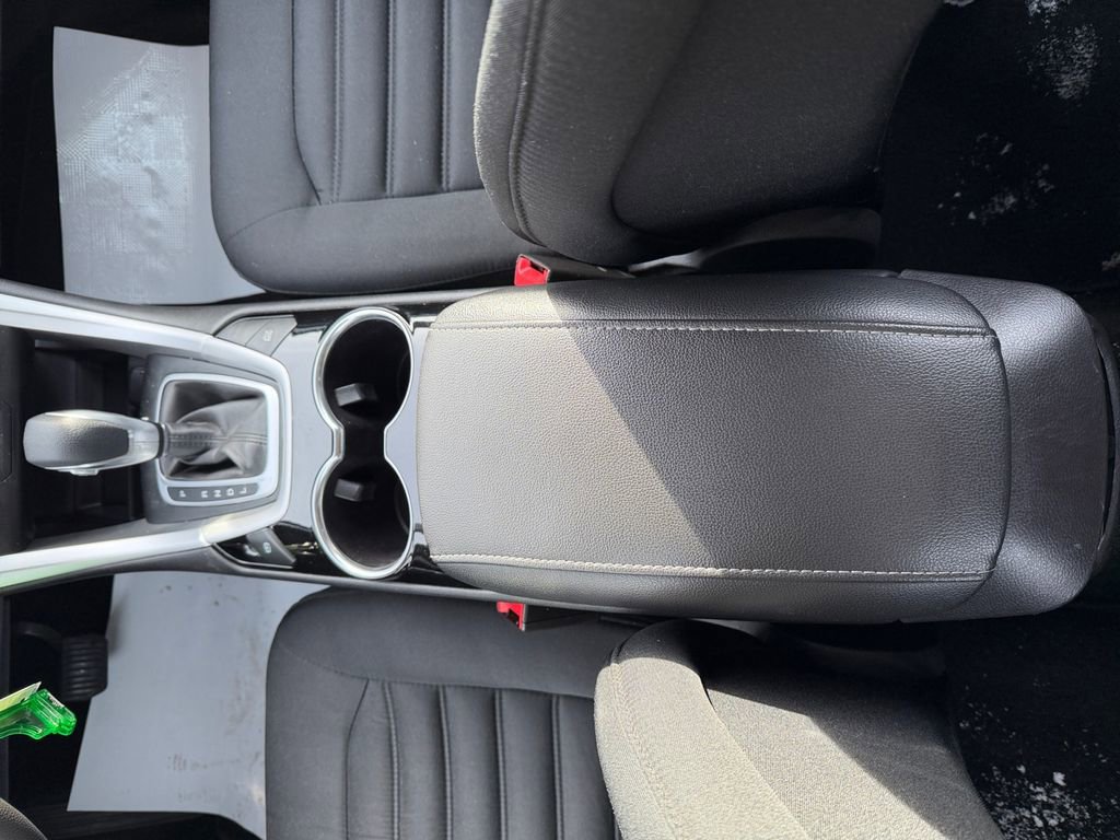 Used 2016 Ford Fusion SE image 25