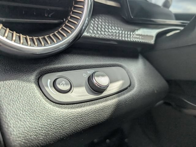 New 2026 Chevrolet Trax ACTIV w/ Sunroof Package FWD image 16