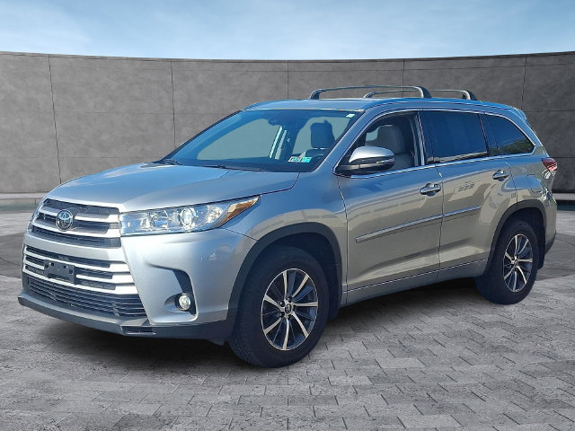 Used 2018 Toyota Highlander XLE w/ Protection Package #3 AWD/4WD image 6