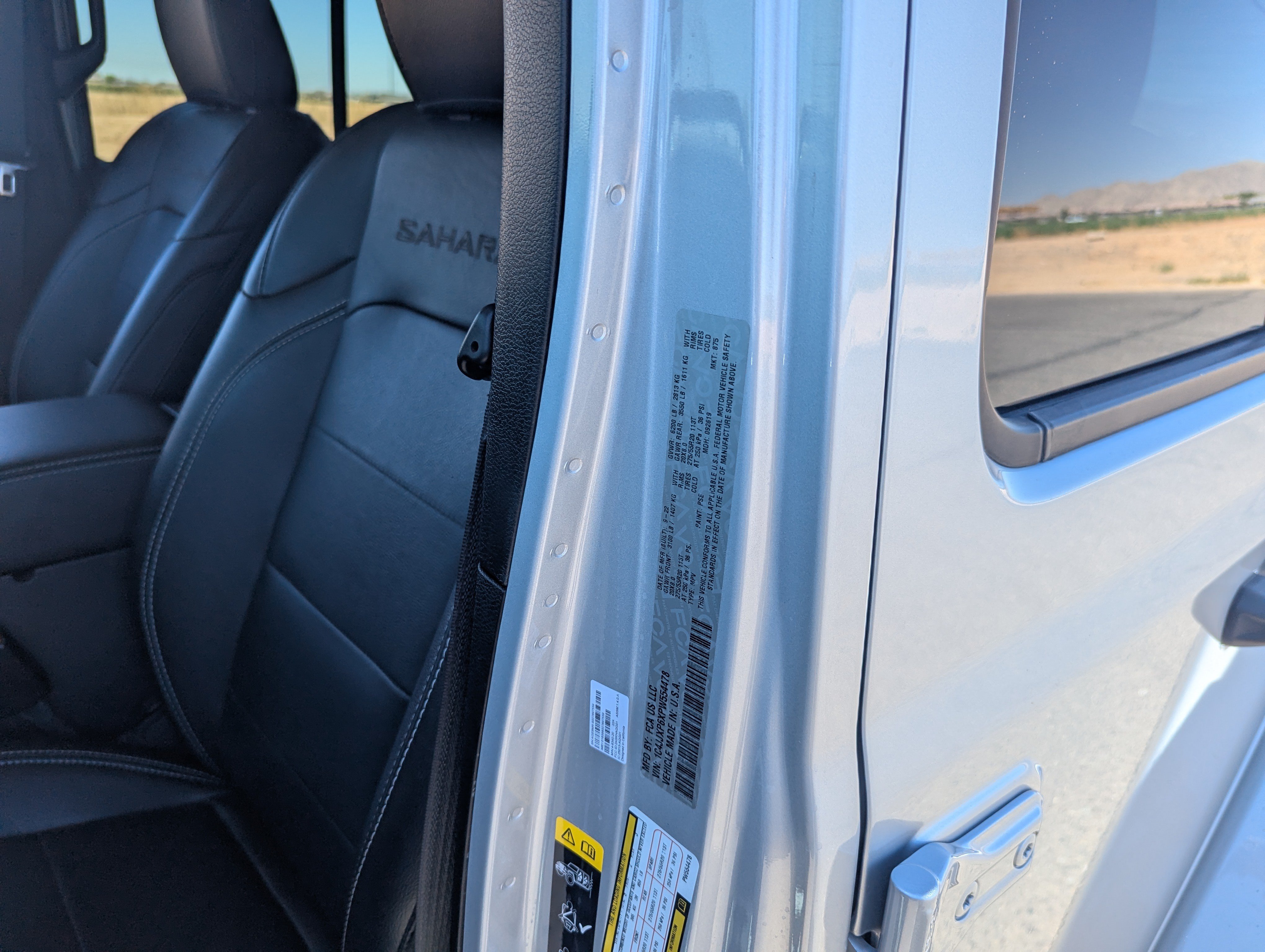 Used 2023 Jeep Wrangler Unlimited Sahara AWD/4WD image 32