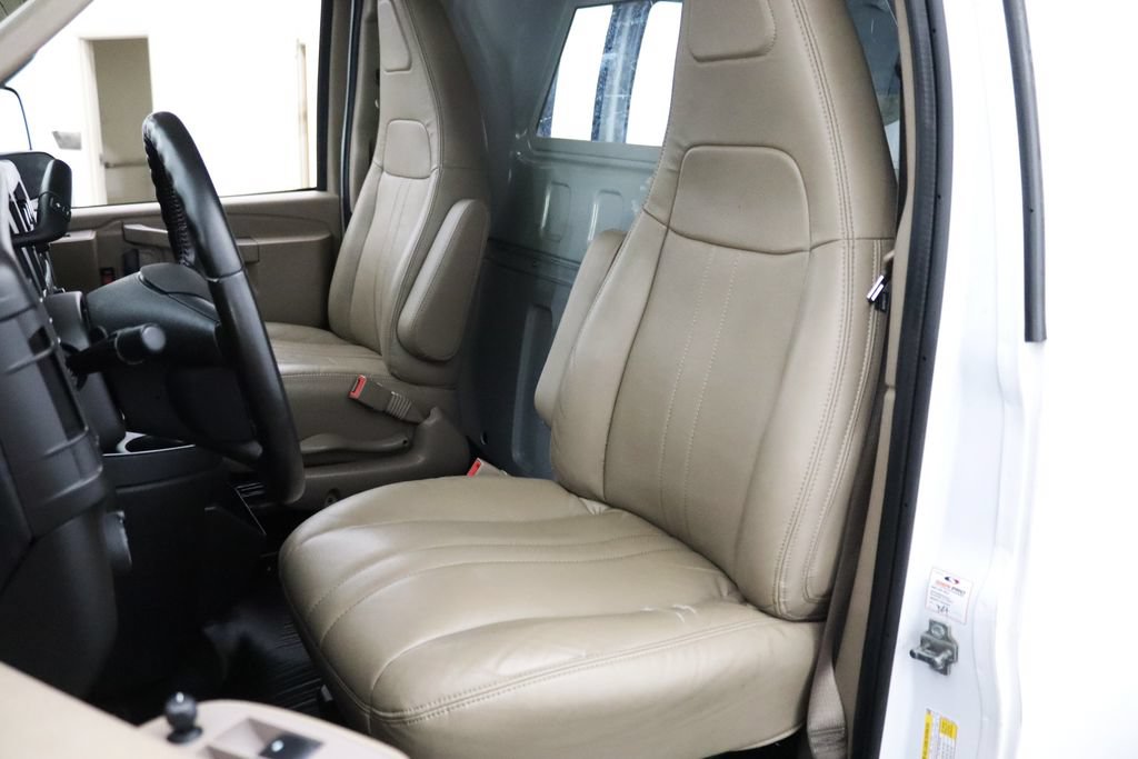 Used 2022 Chevrolet Express 2500 w/ Safety Package RWD image 10
