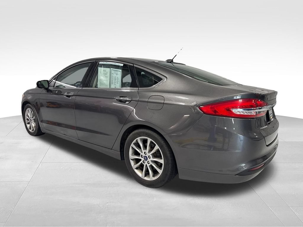 Used 2017 Ford Fusion SE FWD image 47