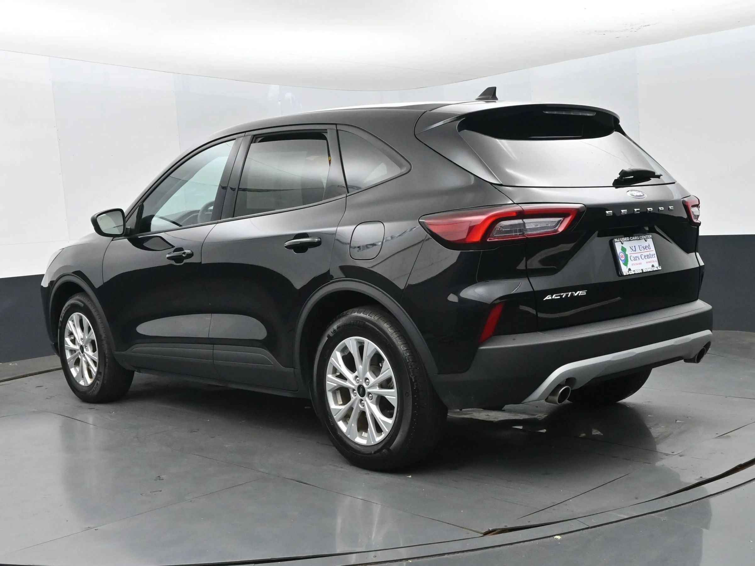 Used 2025 Ford Escape Active FWD image 7