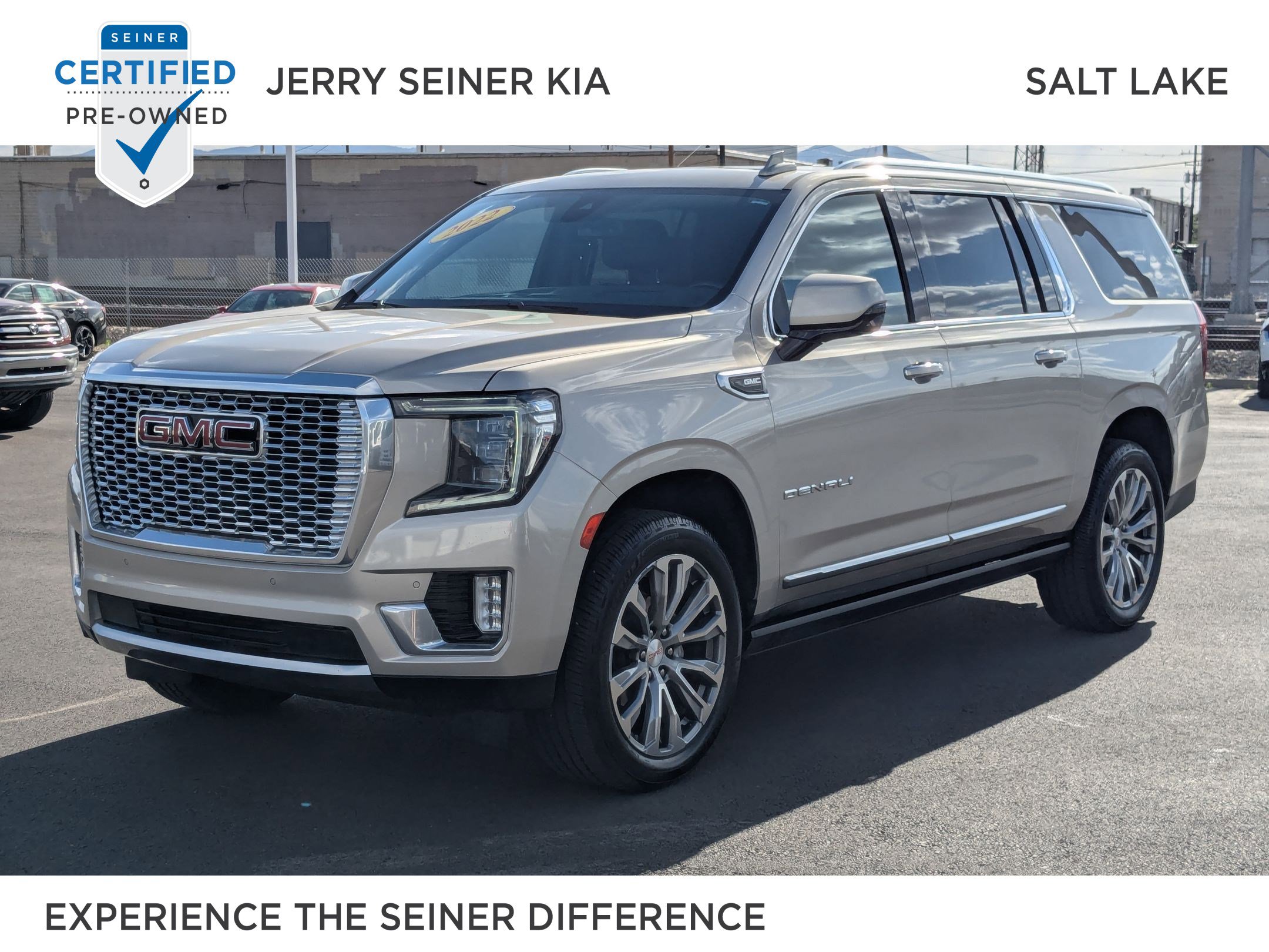 Used 2022 GMC Yukon XL Denali w/ Max Trailering Package AWD/4WD image 1