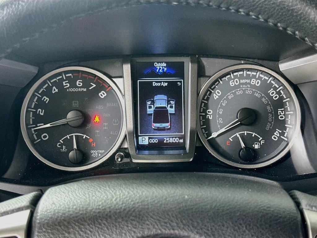 Used 2022 Toyota Tacoma SR5 RWD image 26