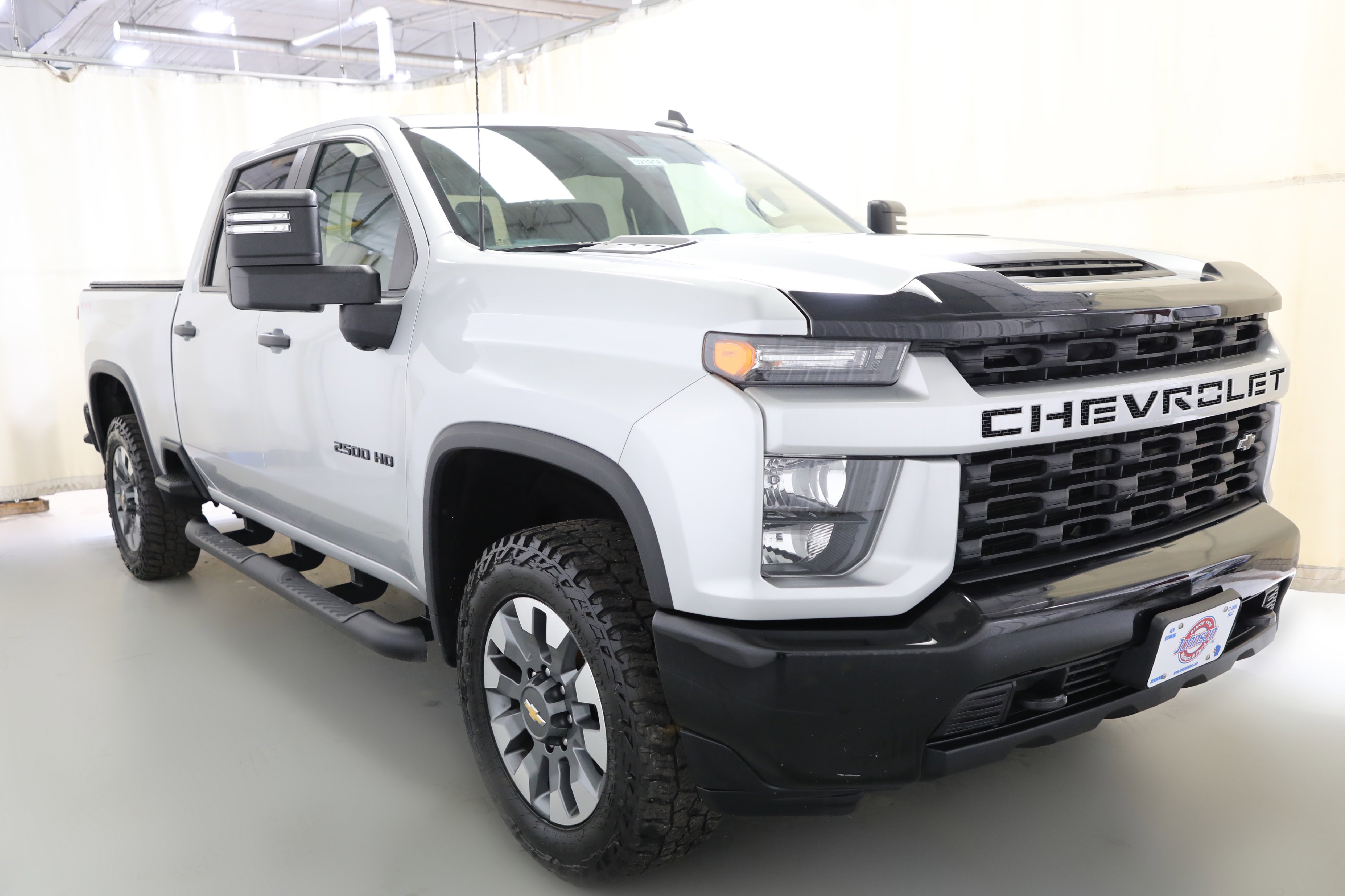 Used 2022 Chevrolet Silverado 2500 Custom w/ Custom Value Package image 16
