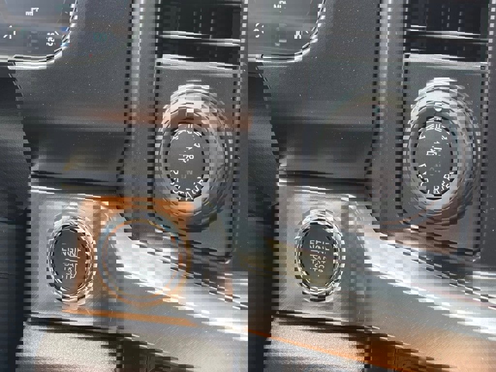 New 2025 Ford F350 King Ranch w/ Chrome Package image 17