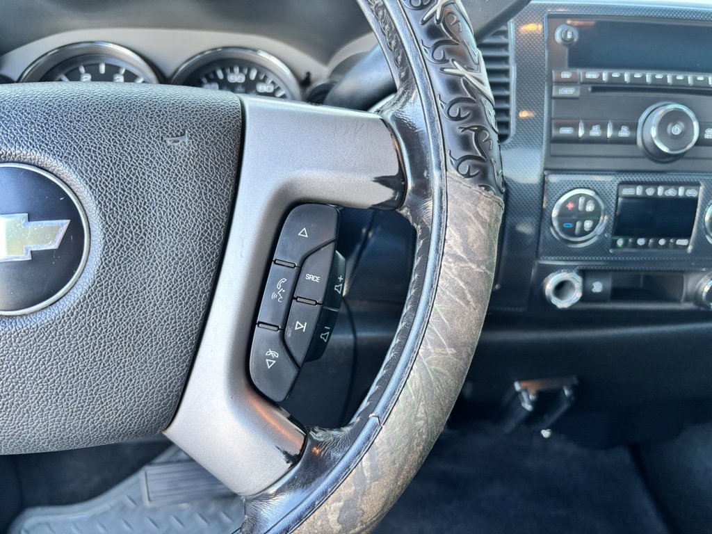 Used 2010 Chevrolet Silverado 2500 LT w/ Interior Plus Package image 6