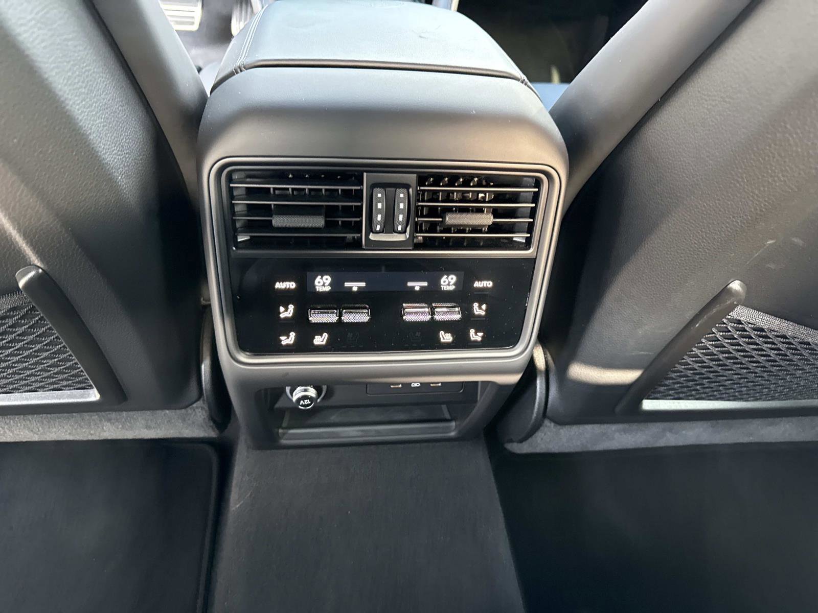 Used 2025 Porsche Cayenne Turbo GT image 18