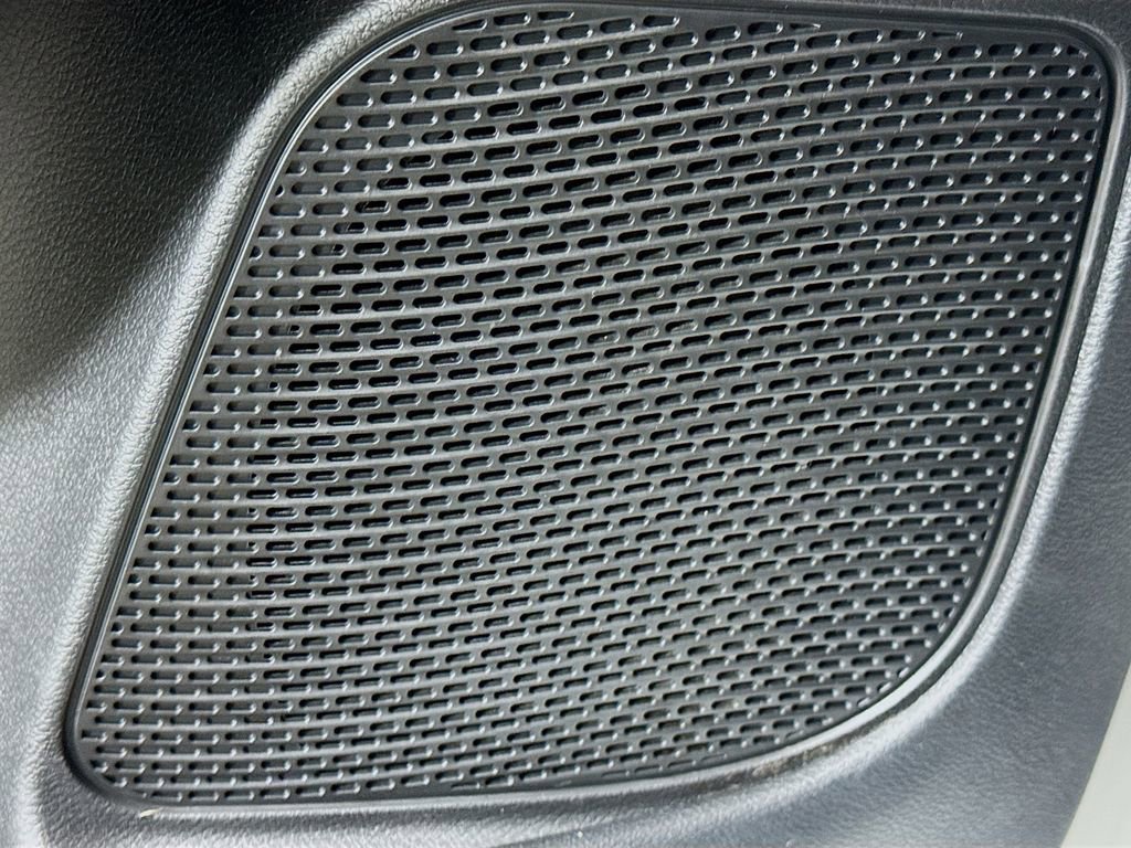 Used 2019 Chrysler Pacifica Touring Plus w/ Advanced Safetytec Group image 22