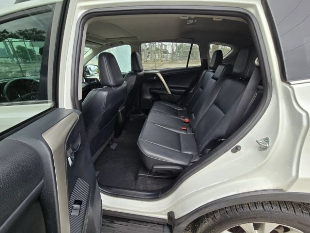 Used 2014 Toyota RAV4 Limited w/ Technology Package AWD/4WD image 12