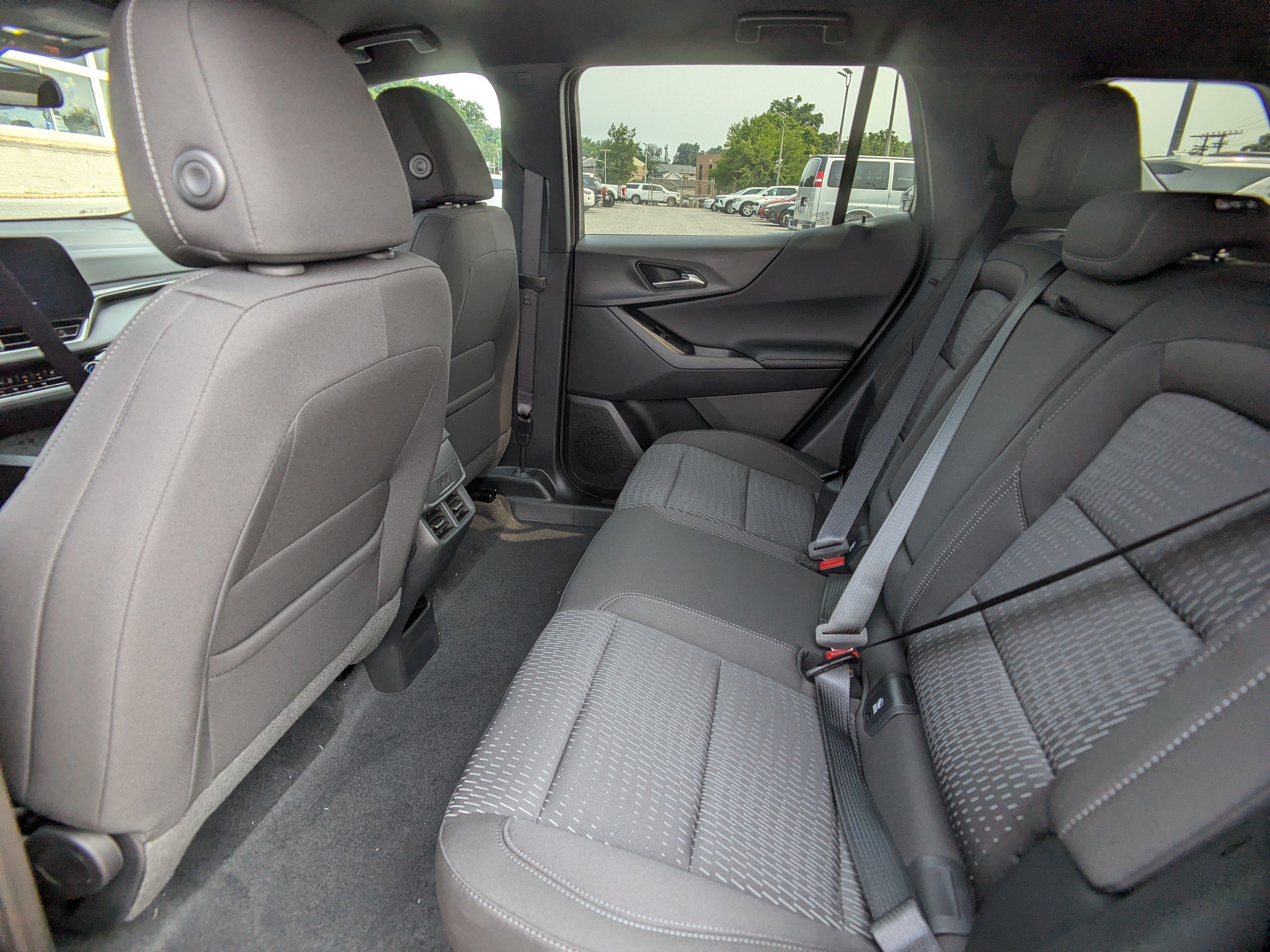 New 2027 Chevrolet Equinox LT FWD image 12