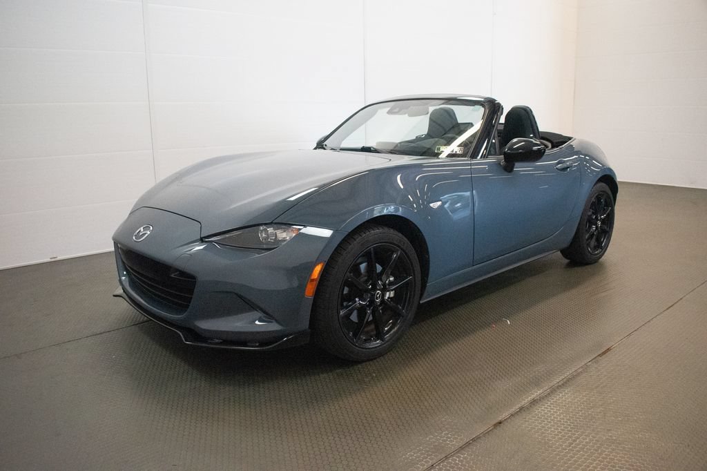 Used 2021 MAZDA MX-5 Miata Club RWD image 8