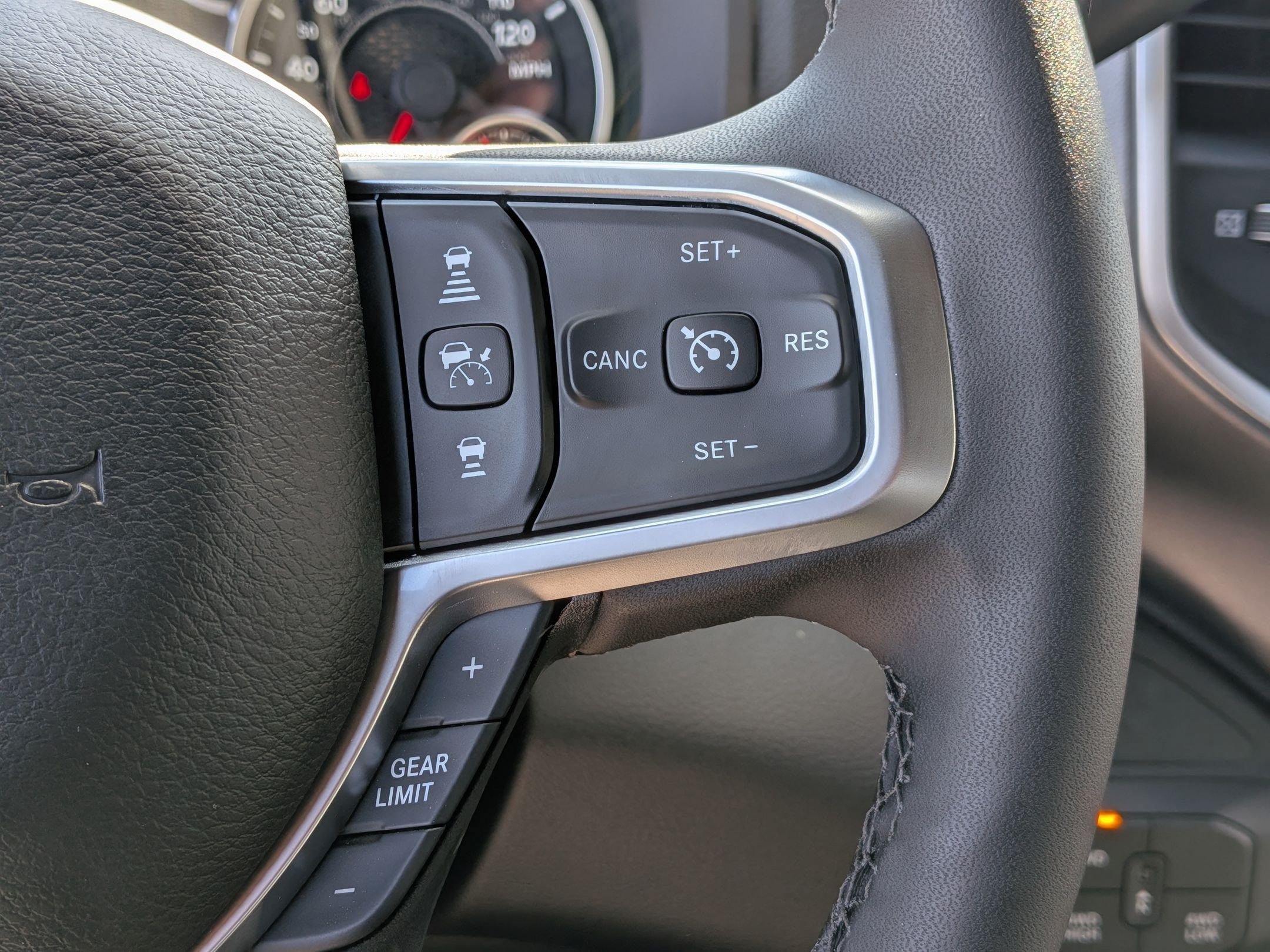 New 2026 RAM 2500 Big Horn AWD/4WD image 16