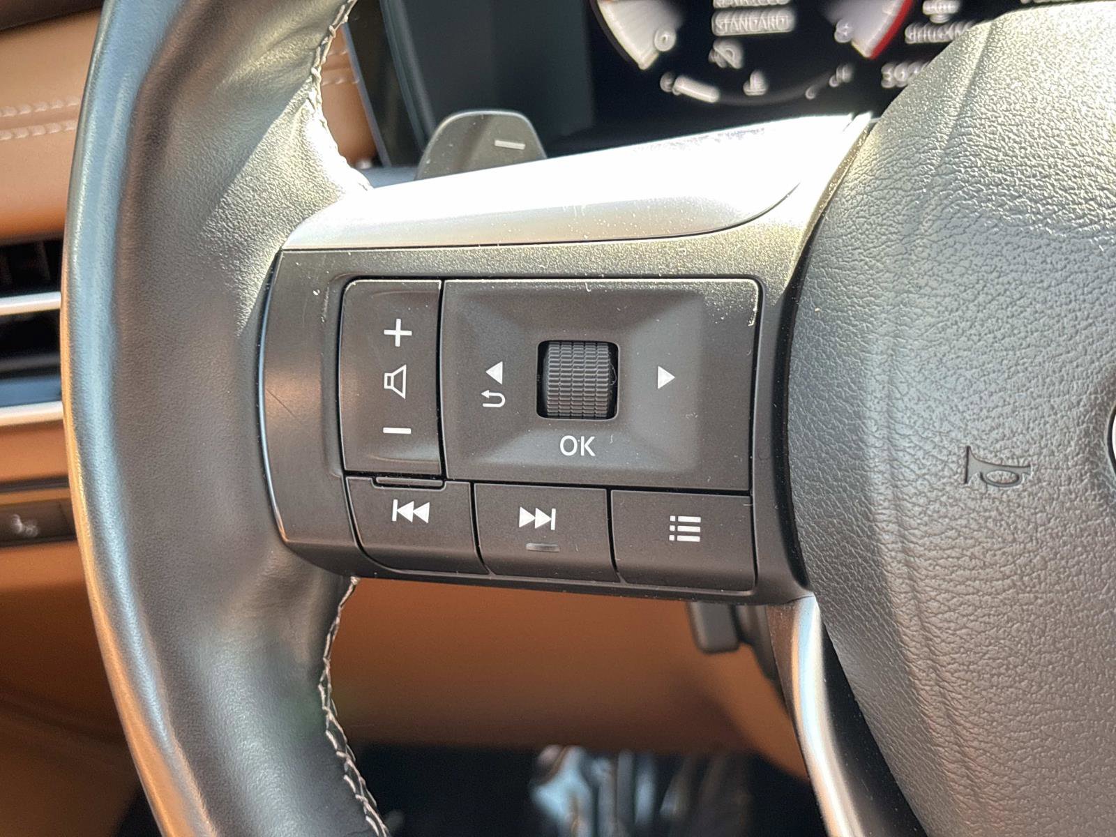 Used 2023 INFINITI QX60 Sensory w/ Vision Package image 19