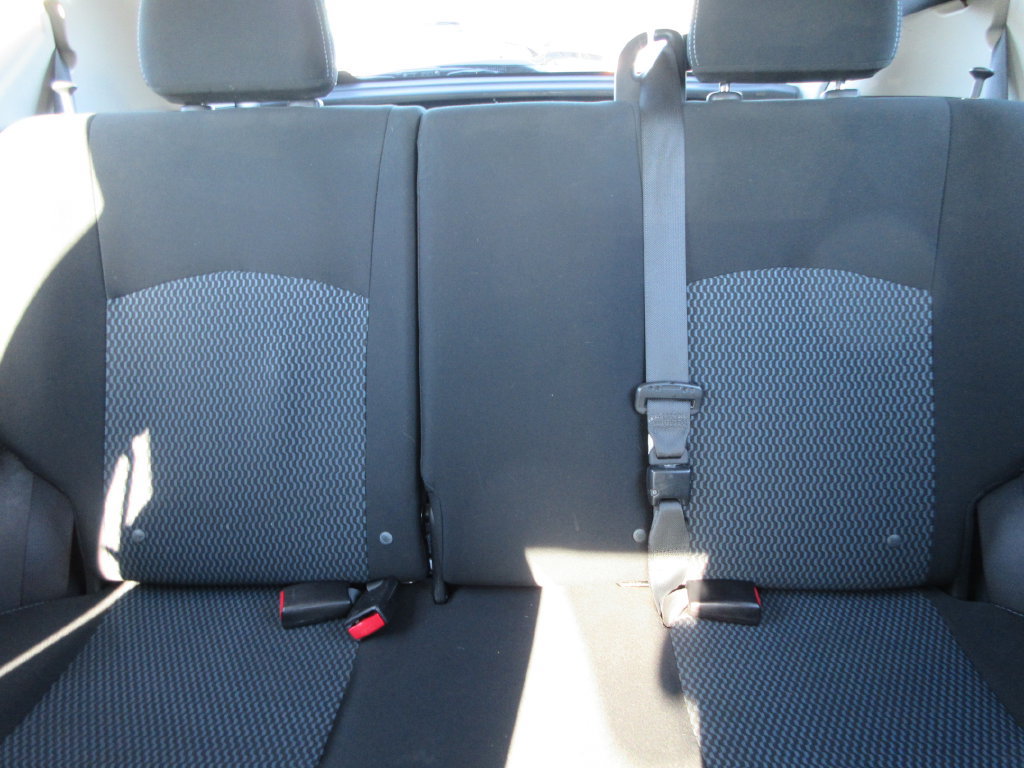 Used 2015 Nissan Versa Note SV FWD image 19