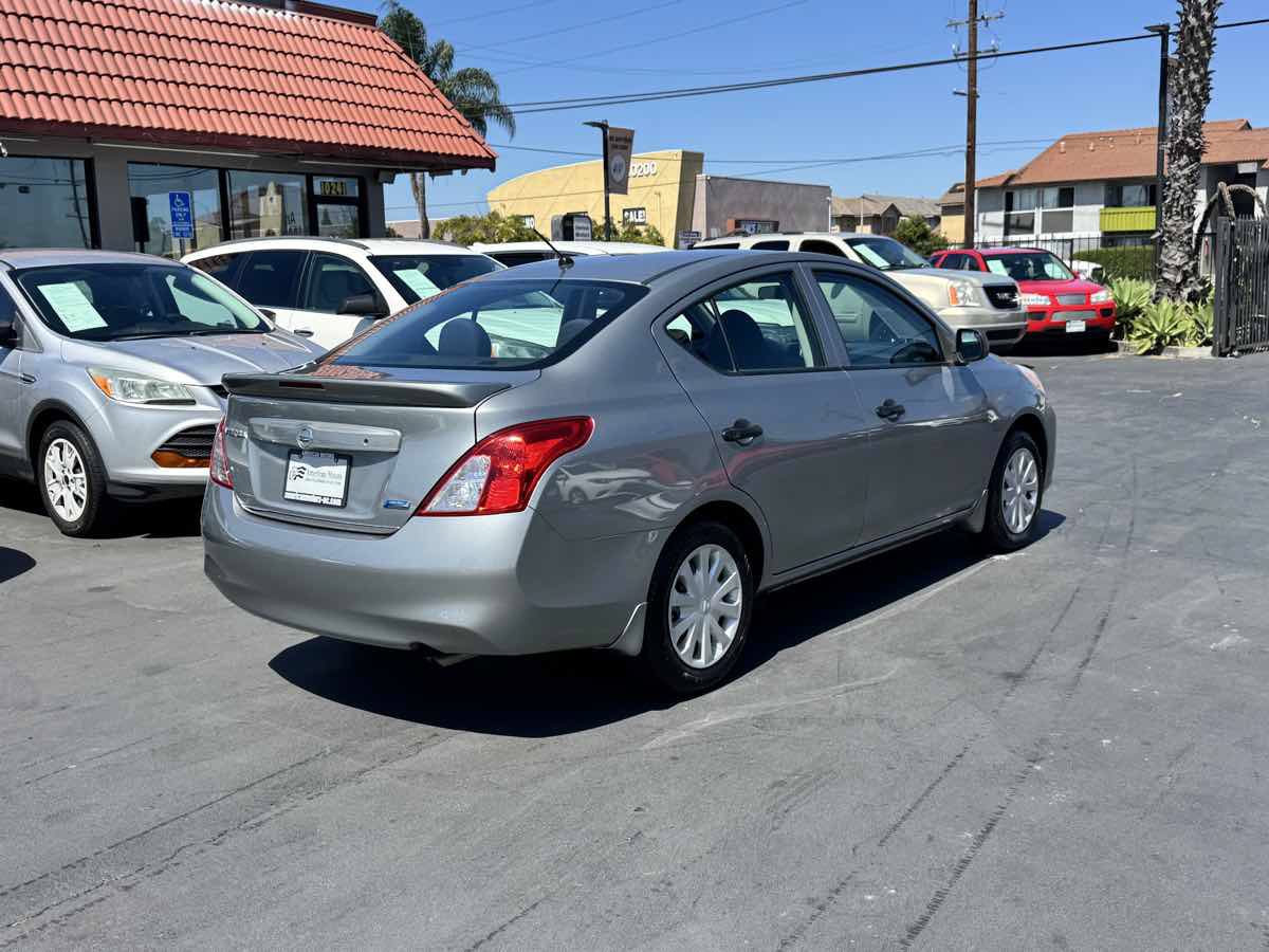 Used 2014 Nissan Versa S Plus FWD image 6