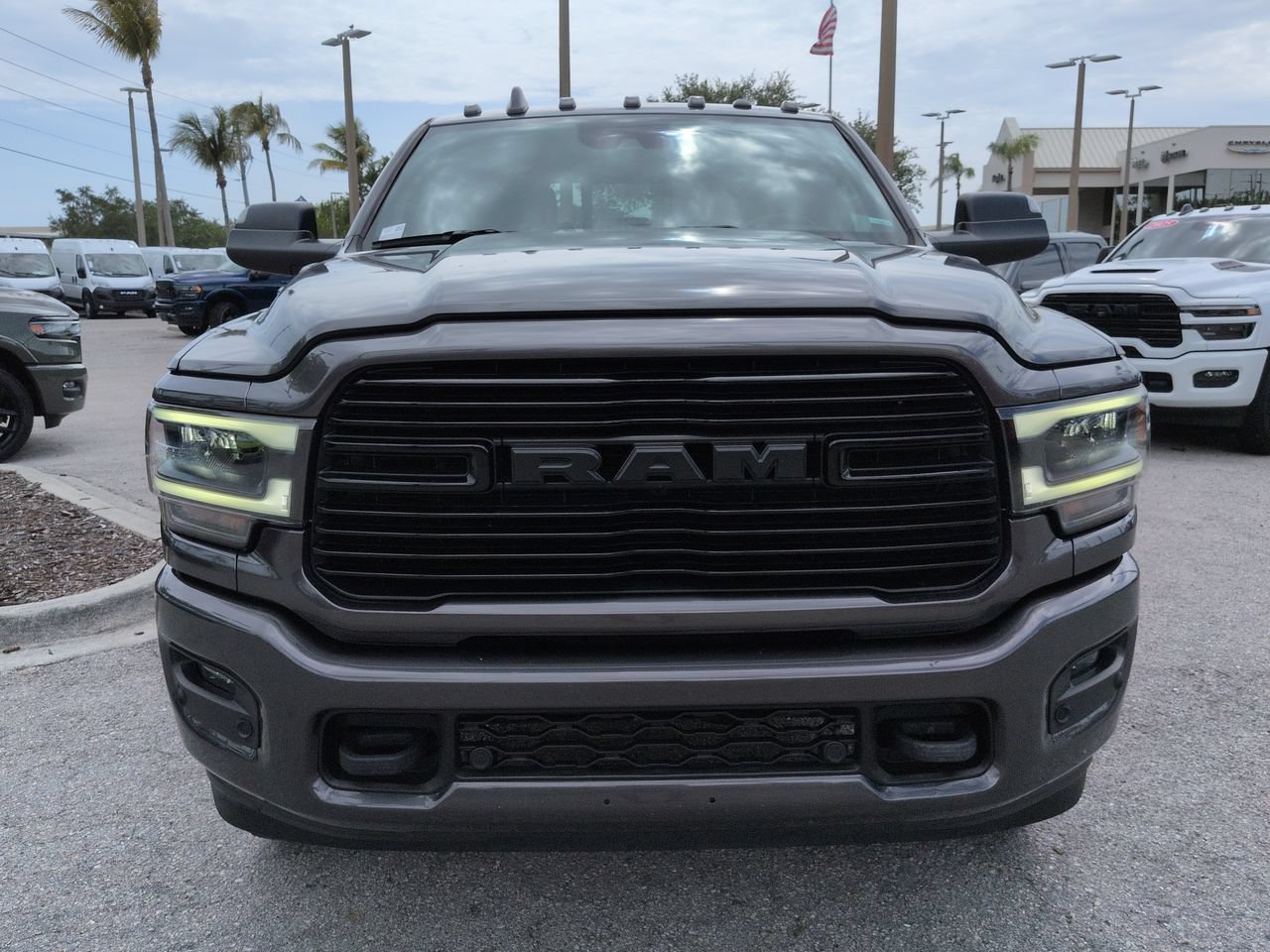 Used 2022 RAM 2500 Laramie w/ Night Edition AWD/4WD image 3