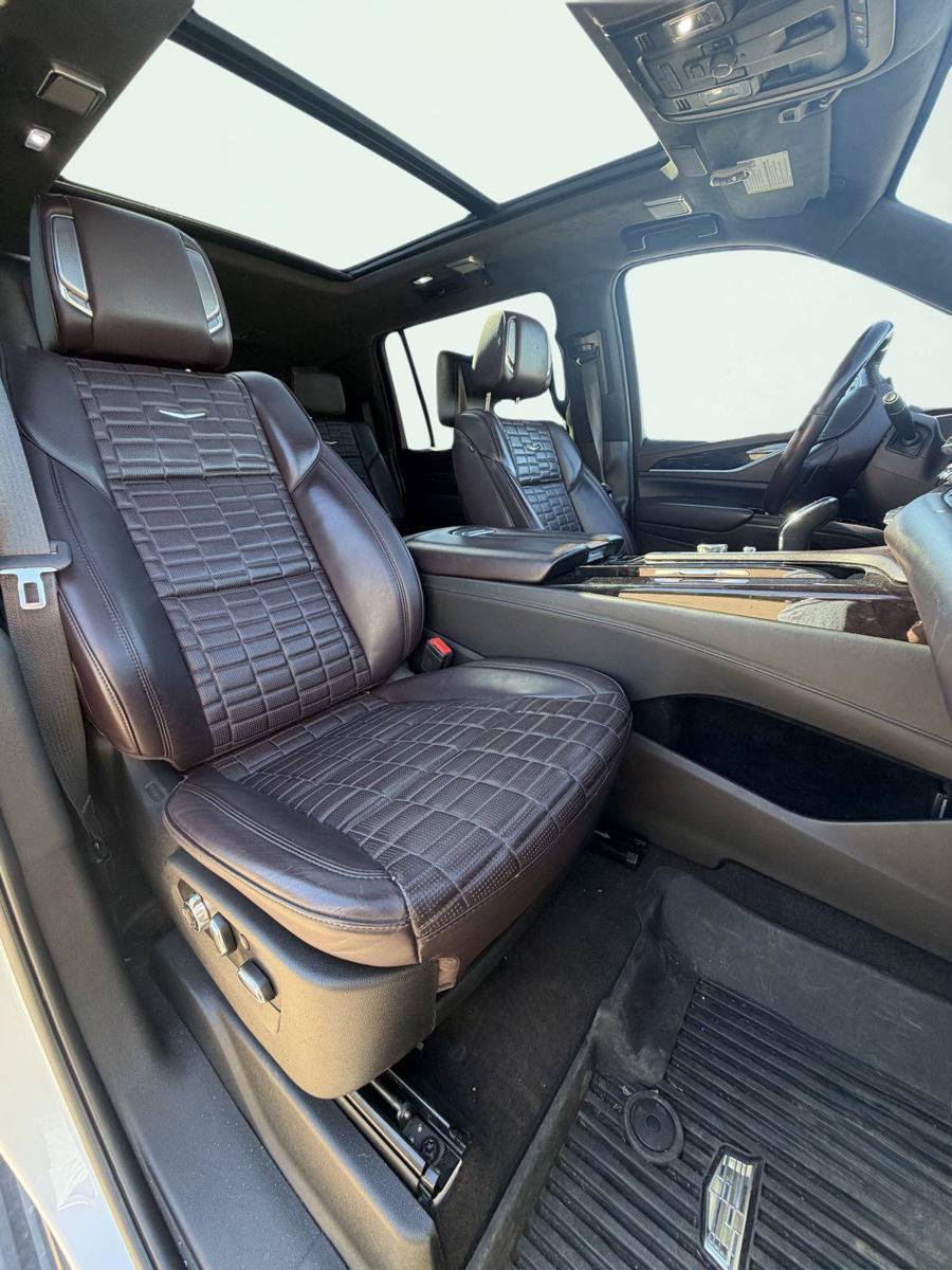 Used 2022 Cadillac Escalade ESV Sport Platinum AWD/4WD image 9