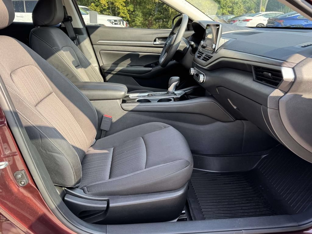 Used 2023 Nissan Altima 2.5 SV AWD/4WD image 15
