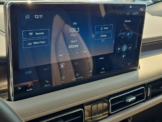 Used 2023 Lincoln Nautilus Reserve w/ Luxury Package AWD/4WD image 19