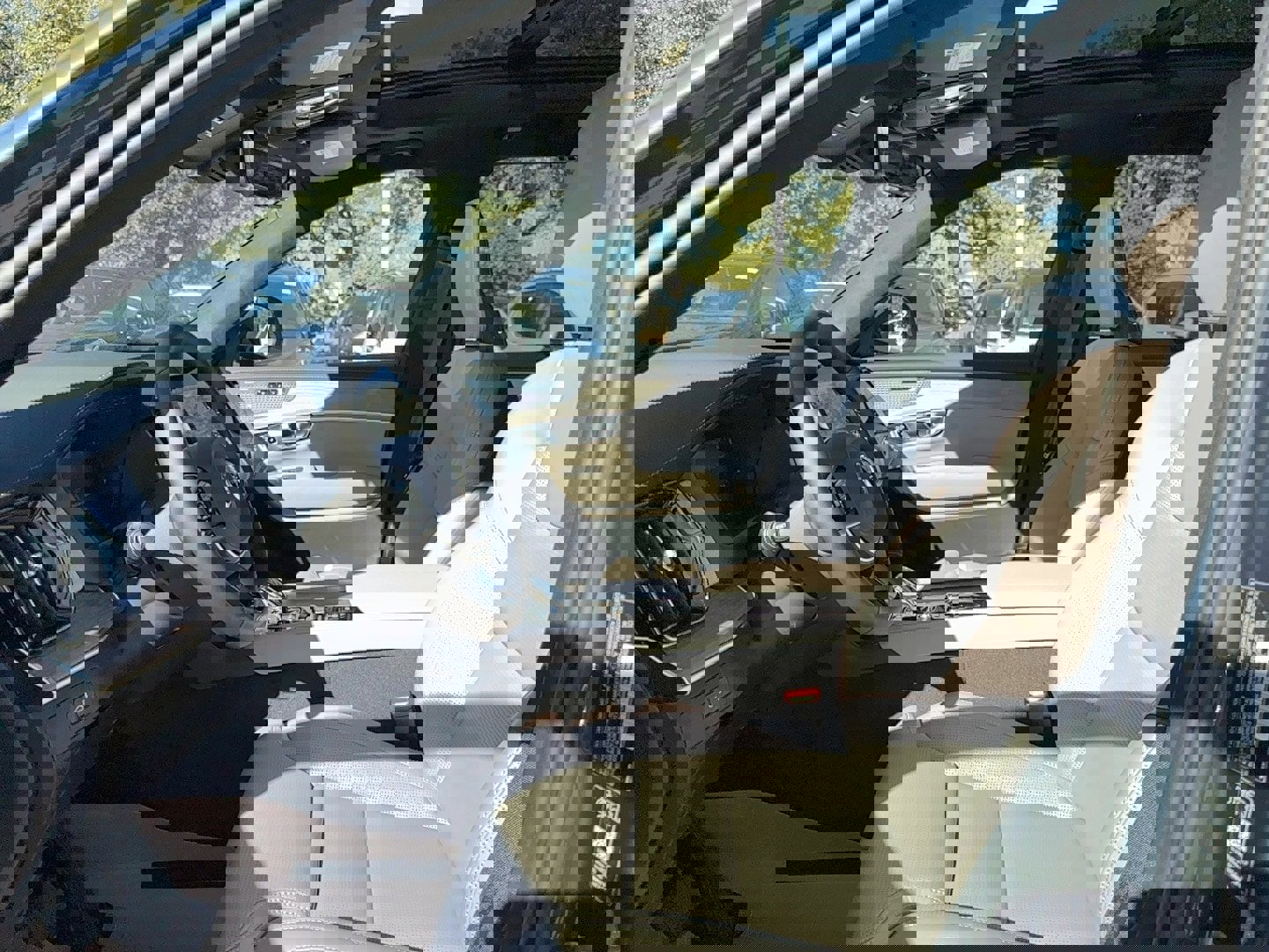 New 2026 Volvo XC90 T8 Ultra w/ Lounge Package image 12