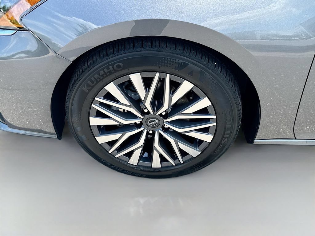 Certified 2025 Nissan Altima 2.5 SV FWD image 25