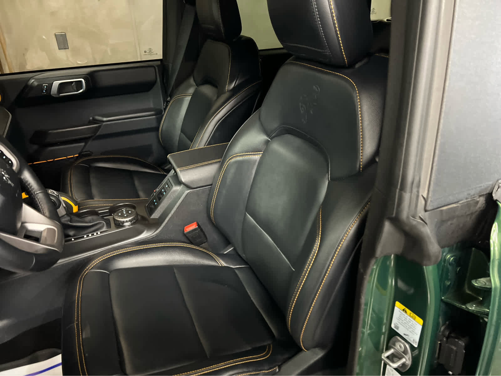 Used 2024 Ford Bronco Badlands image 32