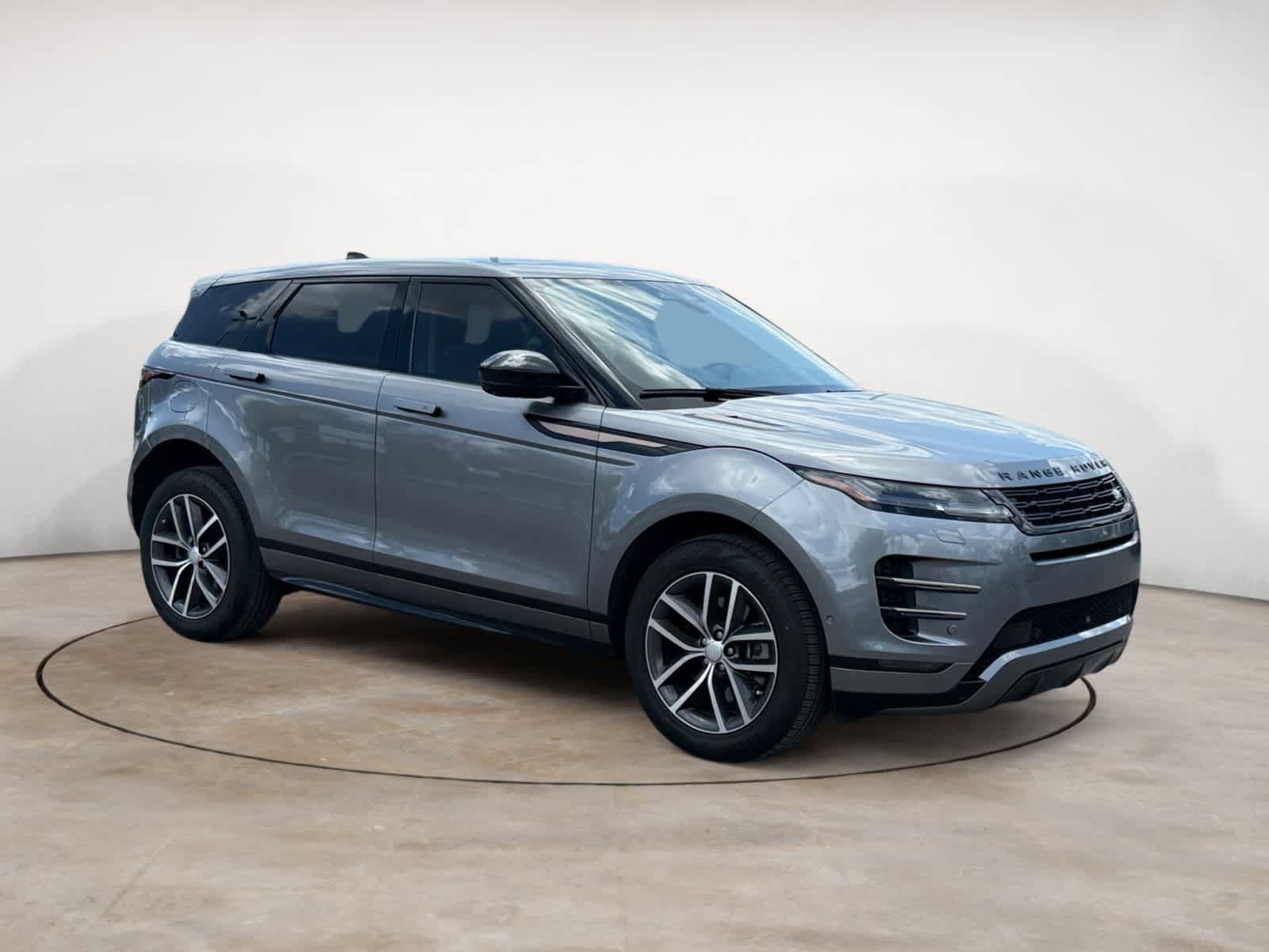 Used 2024 Land Rover Range Rover Evoque Dynamic SE AWD/4WD video 1