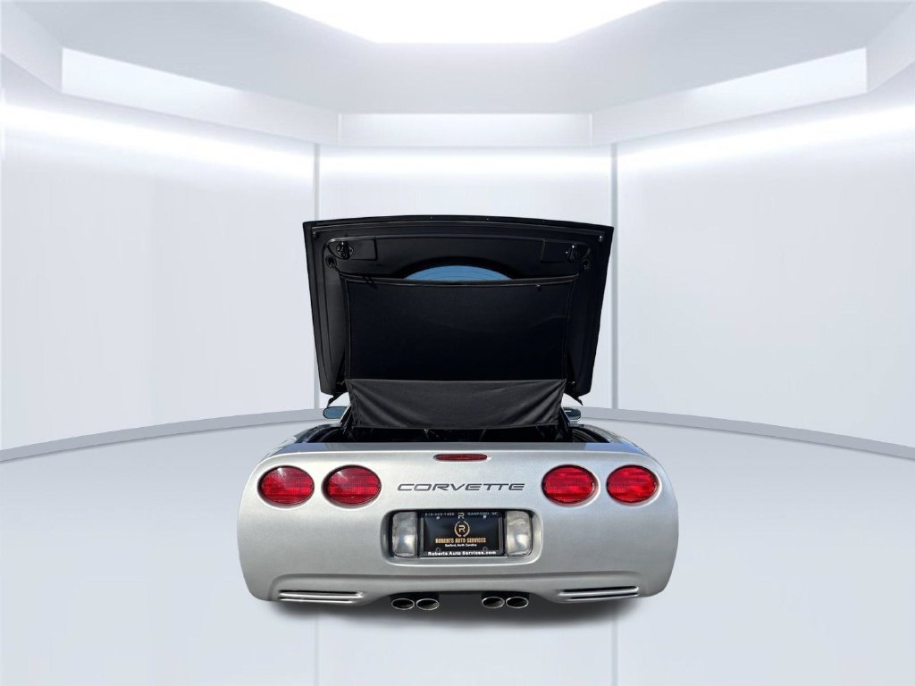 Used 2001 Chevrolet Corvette Coupe w/ Preferred Equipment Group2 RWD image 11