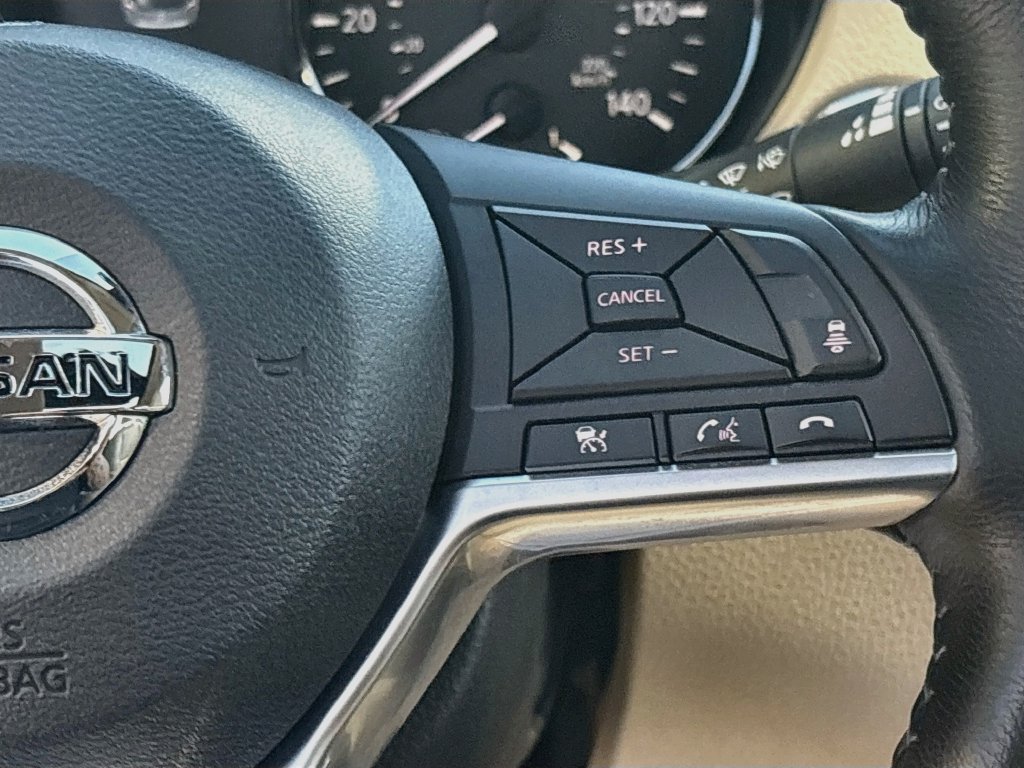 Used 2017 Nissan Rogue SL w/ SL Premium Package AWD/4WD image 39