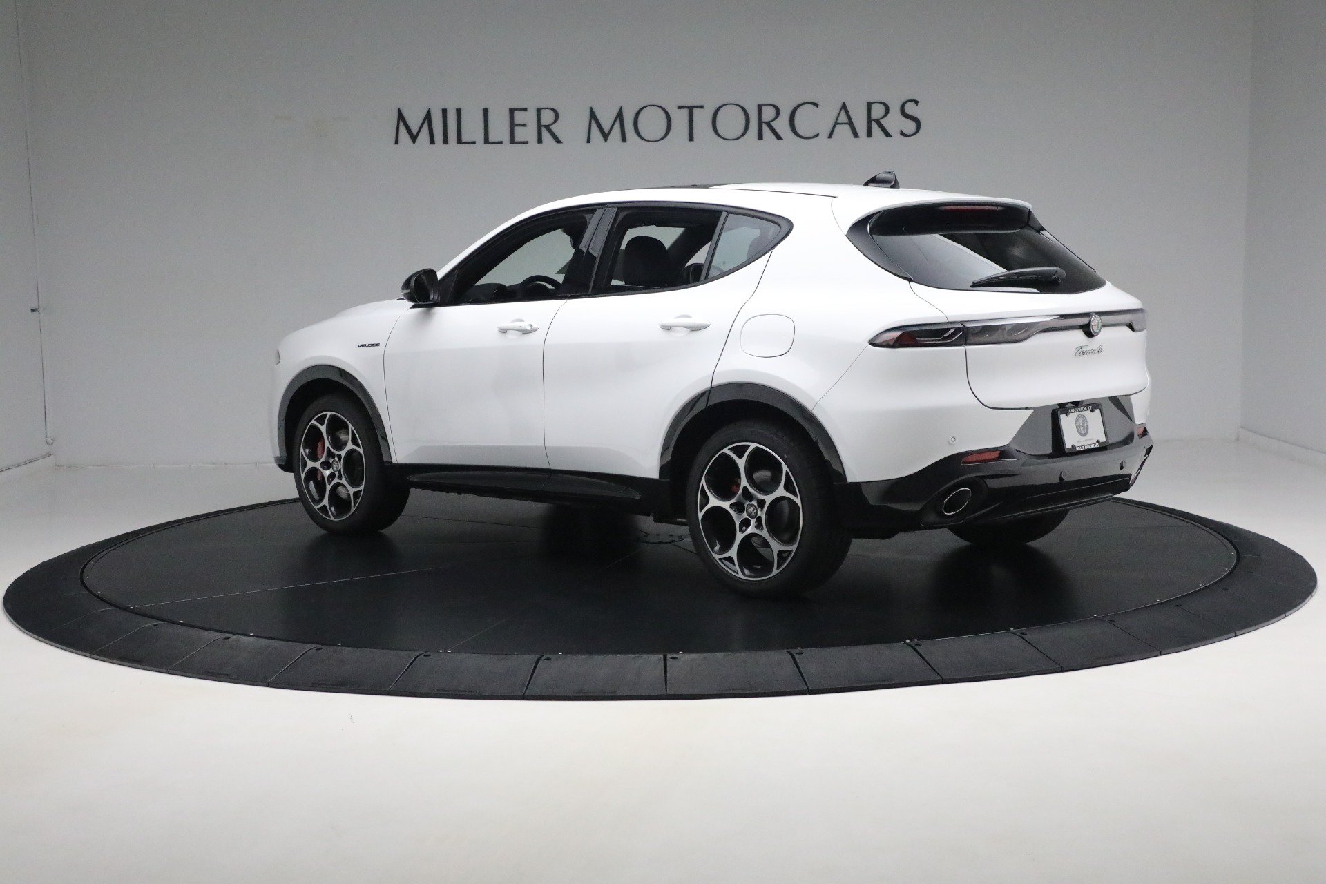 Used 2024 Alfa Romeo Tonale Veloce w/ Premium Interior Package AWD/4WD image 7