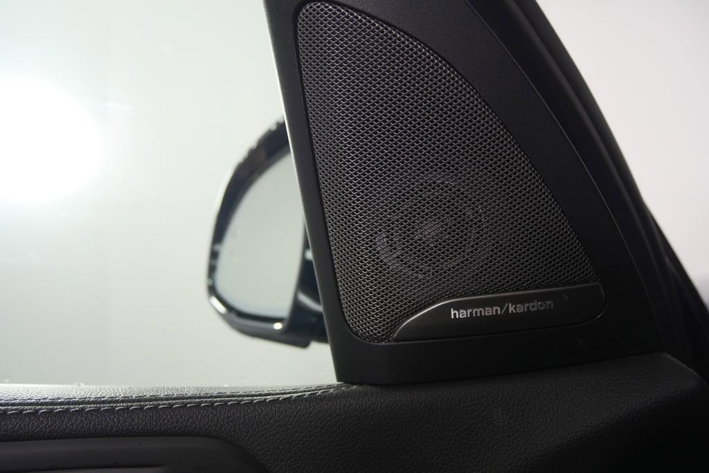 Used 2020 BMW X7 xDrive40i w/ Premium Package image 9