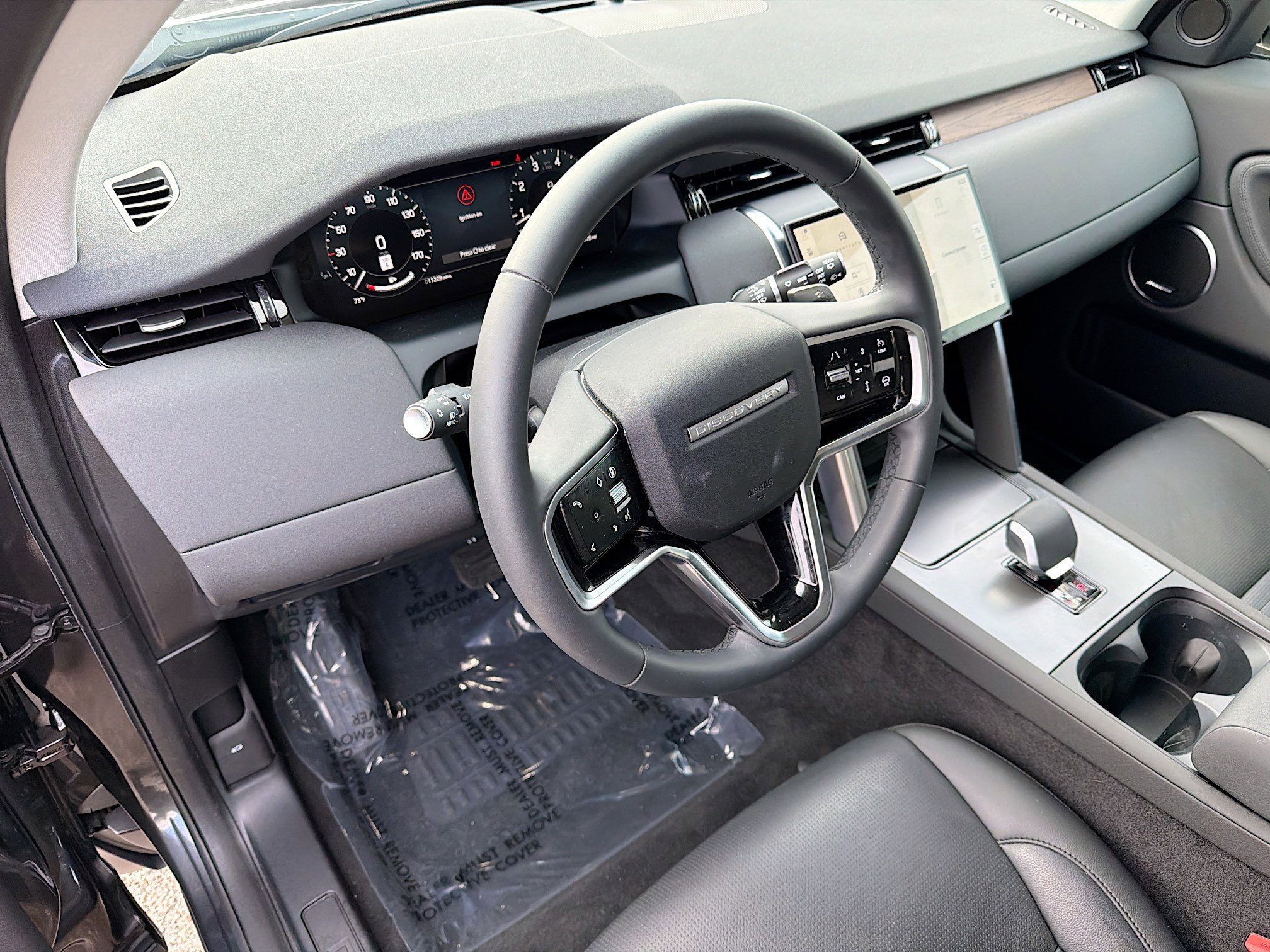 Used 2025 Land Rover Discovery Sport S image 25