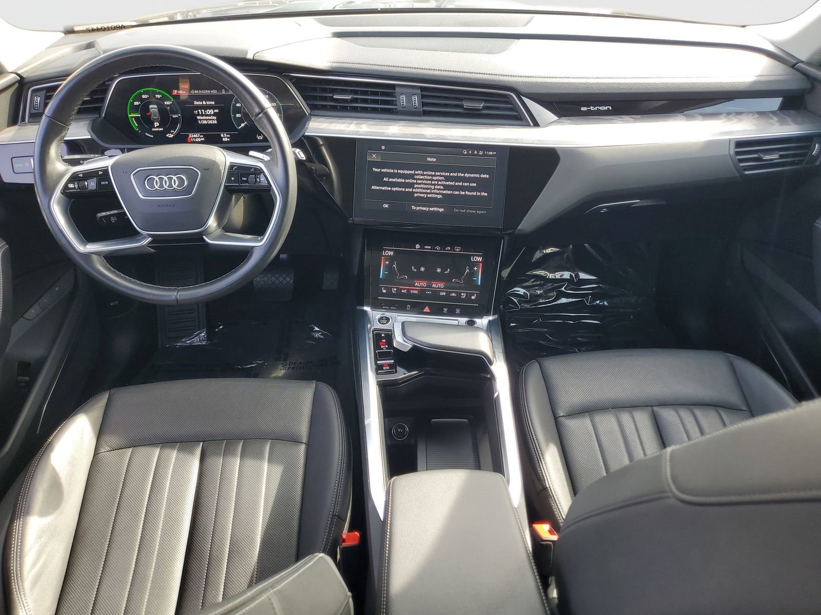 Used 2023 Audi e-tron Premium Plus w/ Premium Plus Package image 11
