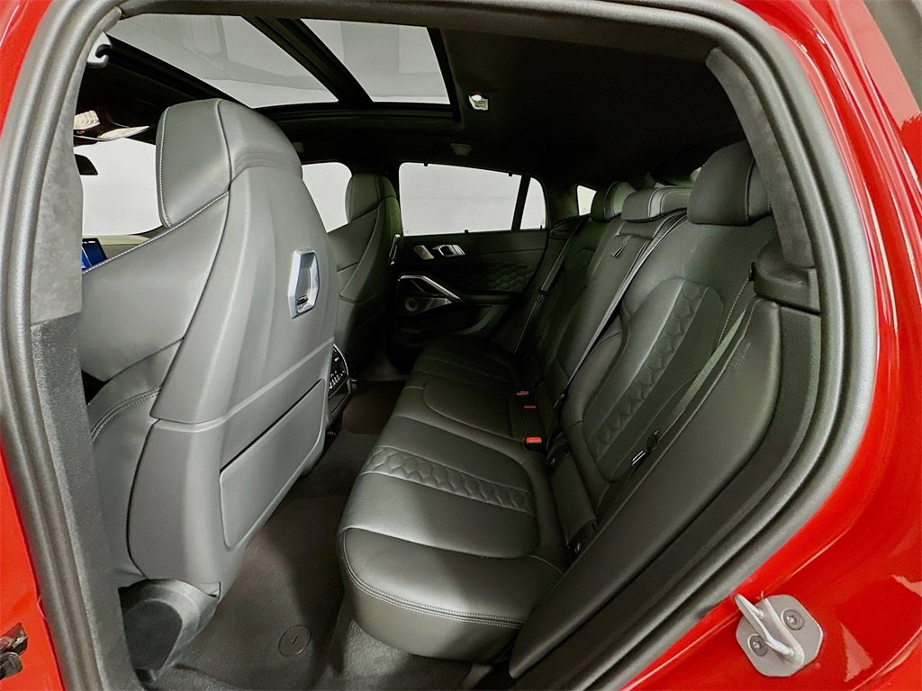 Used 2025 BMW X6 M Competition w/ Executive Package image 25