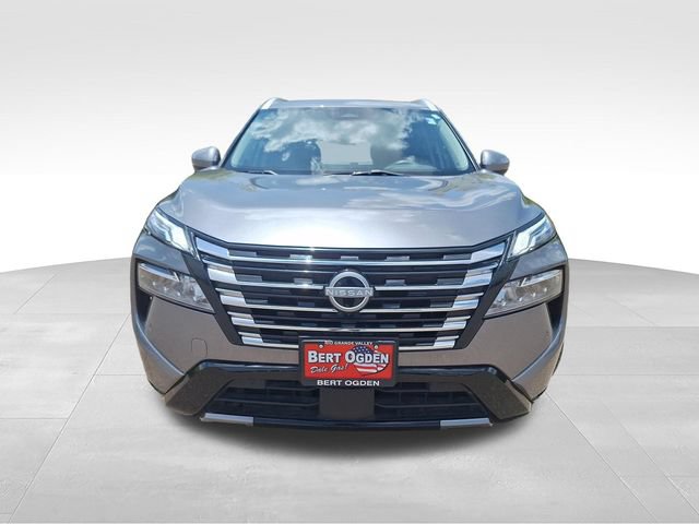Certified 2024 Nissan Rogue Platinum AWD/4WD image 2