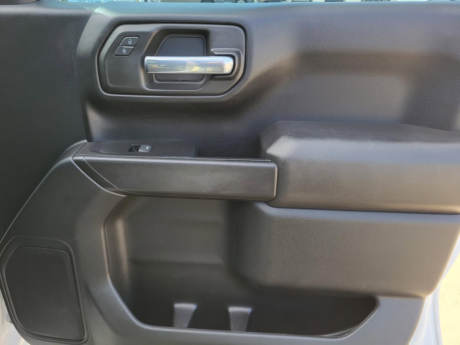 Used 2023 Chevrolet Silverado 1500 Custom image 13