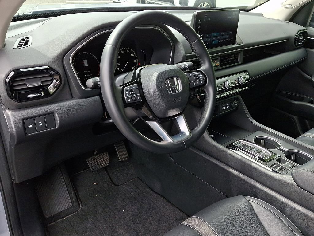 Used 2023 Honda Pilot Touring image 28